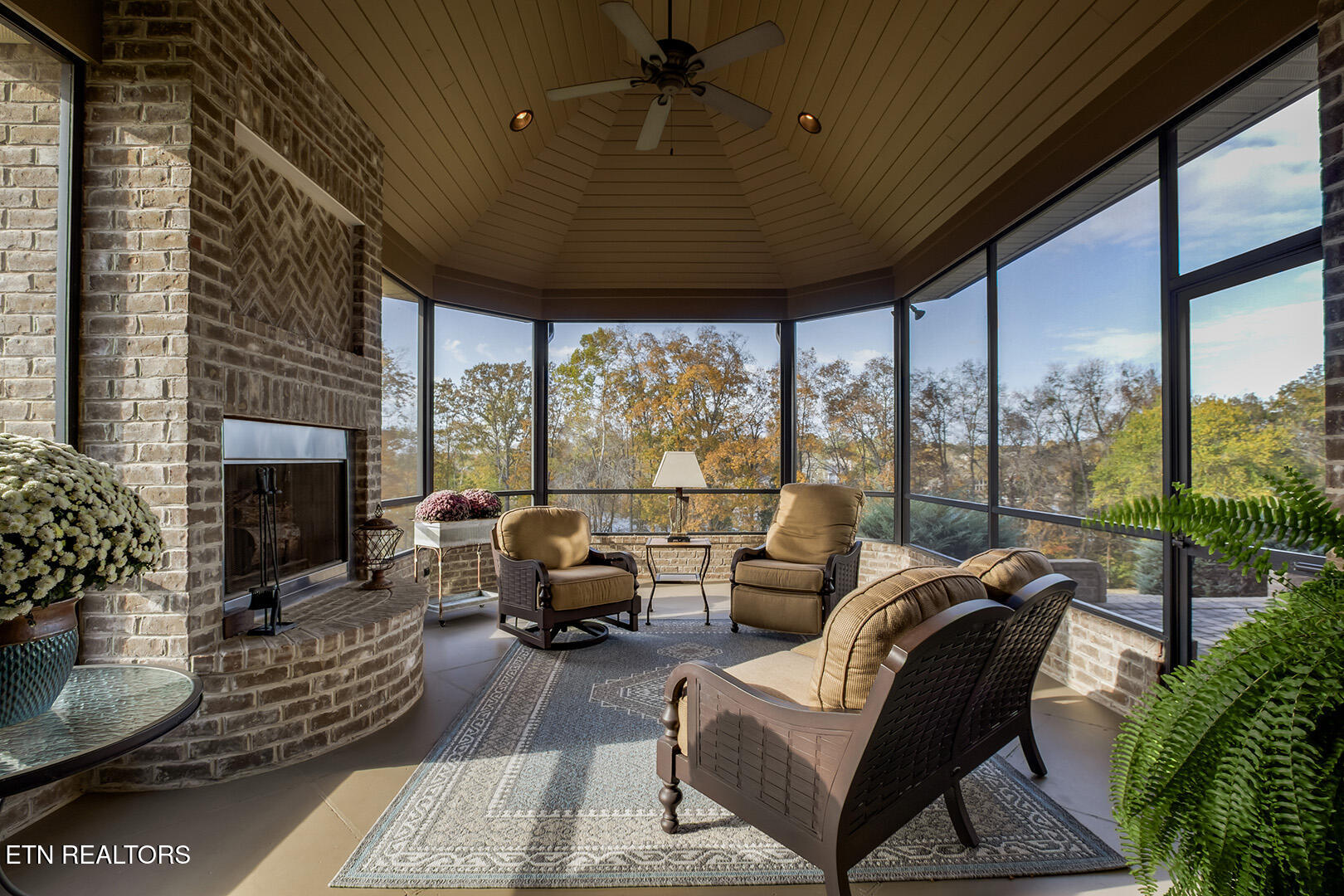 220 Thunder Road Vonore, TN 37885 - Photo 51 of 60 51_ThunderRoad_220_ScreenedPorch01