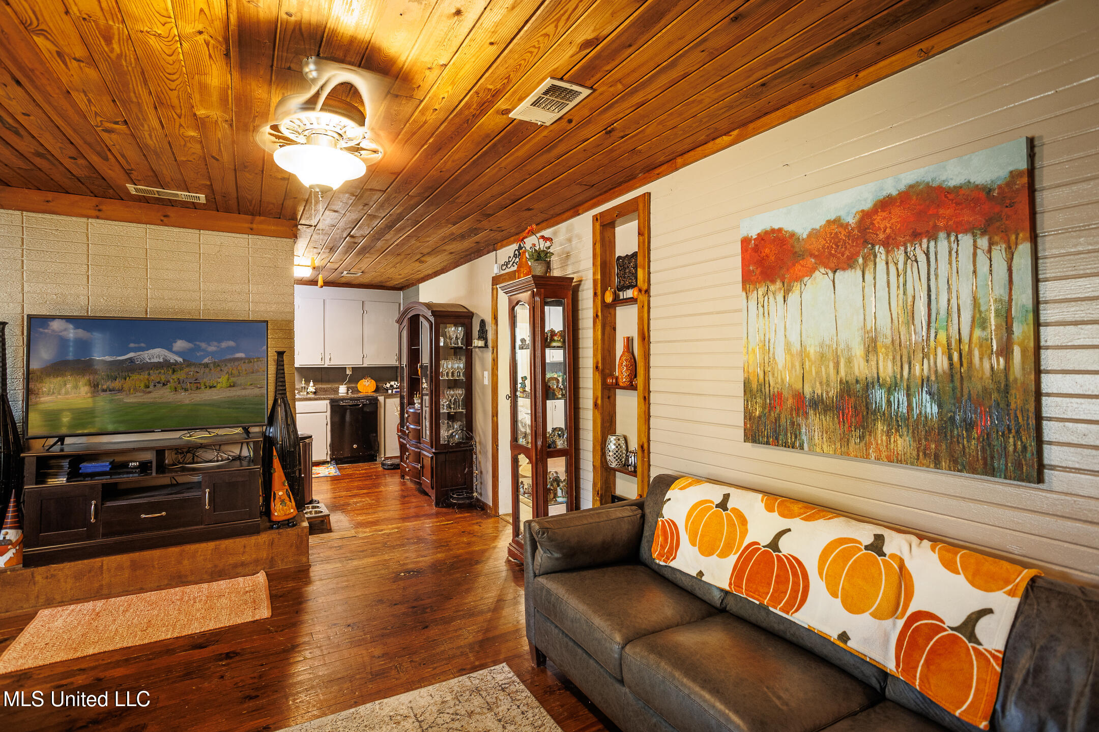 140 Dixie Road Florence, MS 39073 - Photo 2 of 23 140 Dixie Rd-5