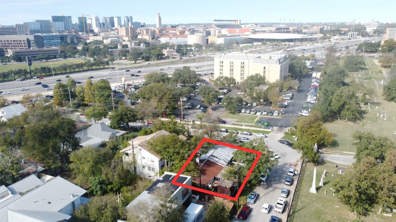 1011 East 16th Street Austin, TX 78702 - Photo 2 of 5 an aerial view of multiple house