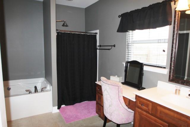 413 John King Road Crestview, FL 32539 - Photo 12 of 43 Mstr bath
