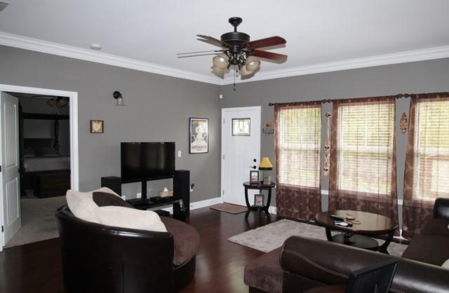 413 John King Road Crestview, FL 32539 - Photo 3 of 43 Great room