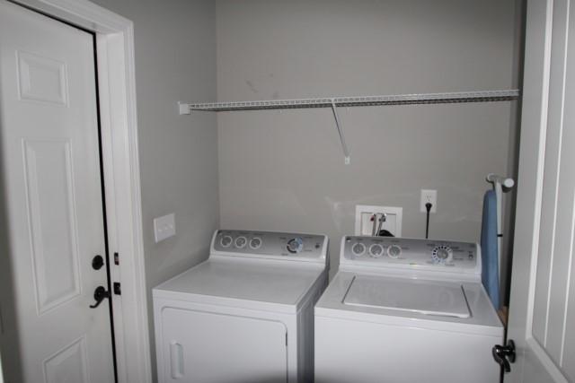 413 John King Road Crestview, FL 32539 - Photo 42 of 43 Laundry