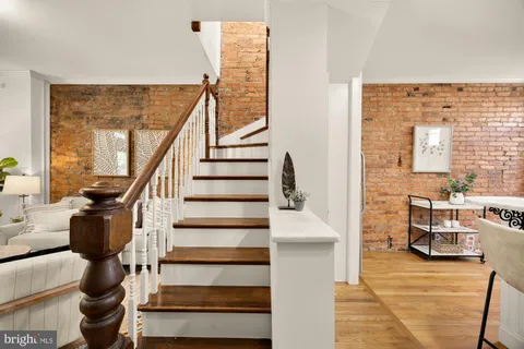$649,000 | 260 Warren Street Northeast, Washington, DC 20002