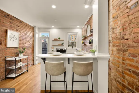 $649,000 | 260 Warren Street Northeast, Washington, DC 20002