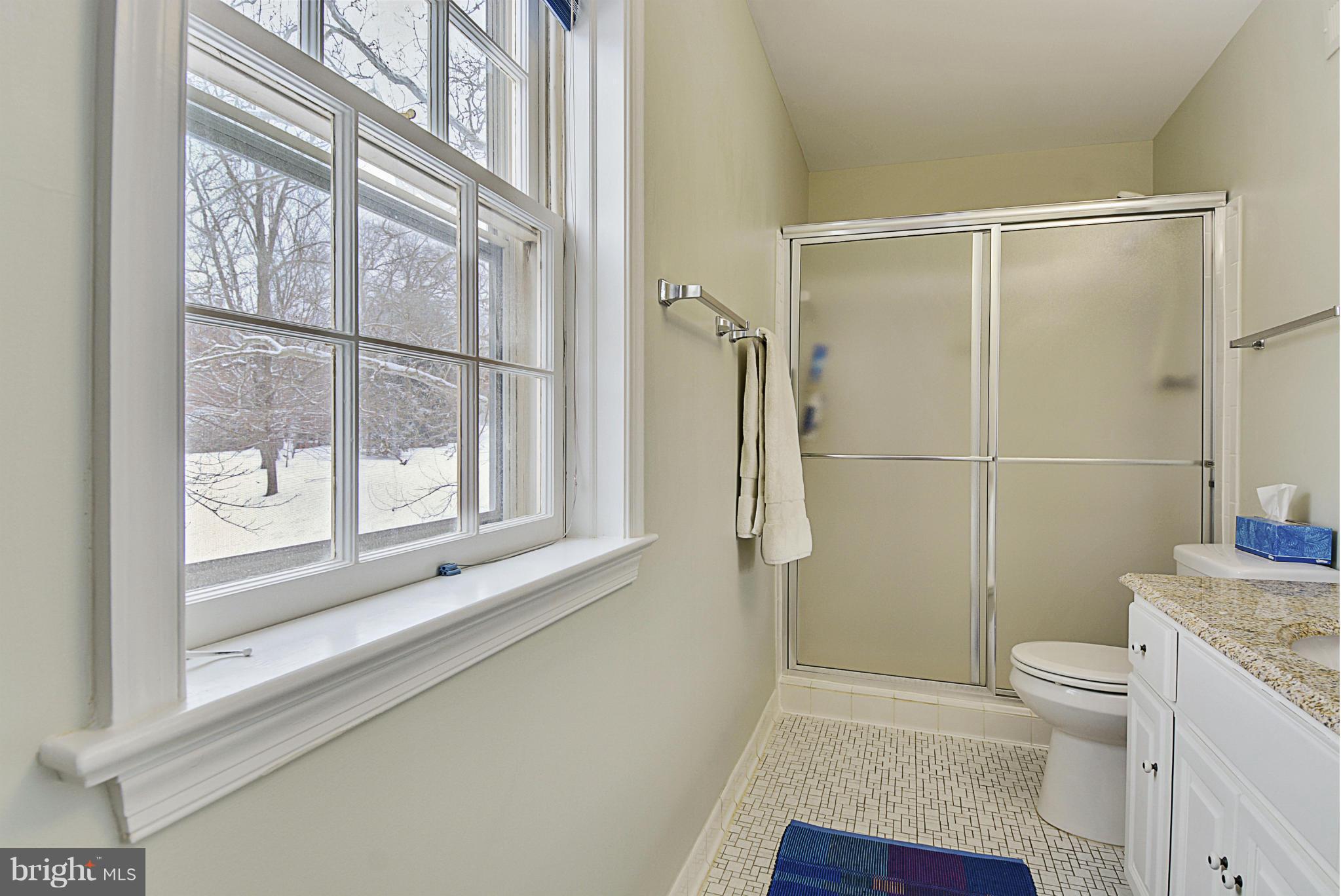 6681 Hillandale Road, Unit 124 Chevy Chase, MD 20815 - Photo 17 of 25 Bath (Master)
