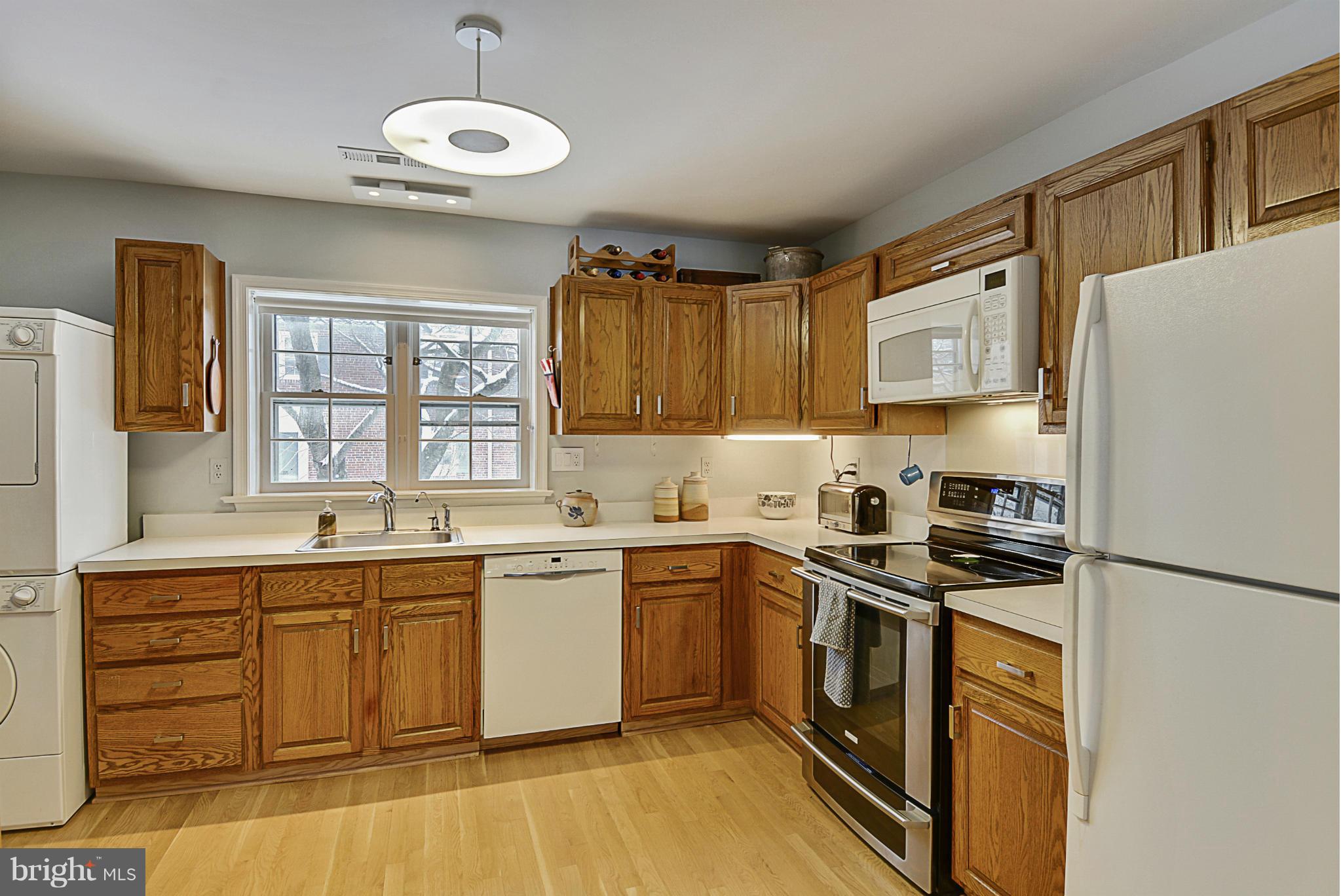 6681 Hillandale Road, Unit 124 Chevy Chase, MD 20815 - Photo 6 of 25 Kitchen