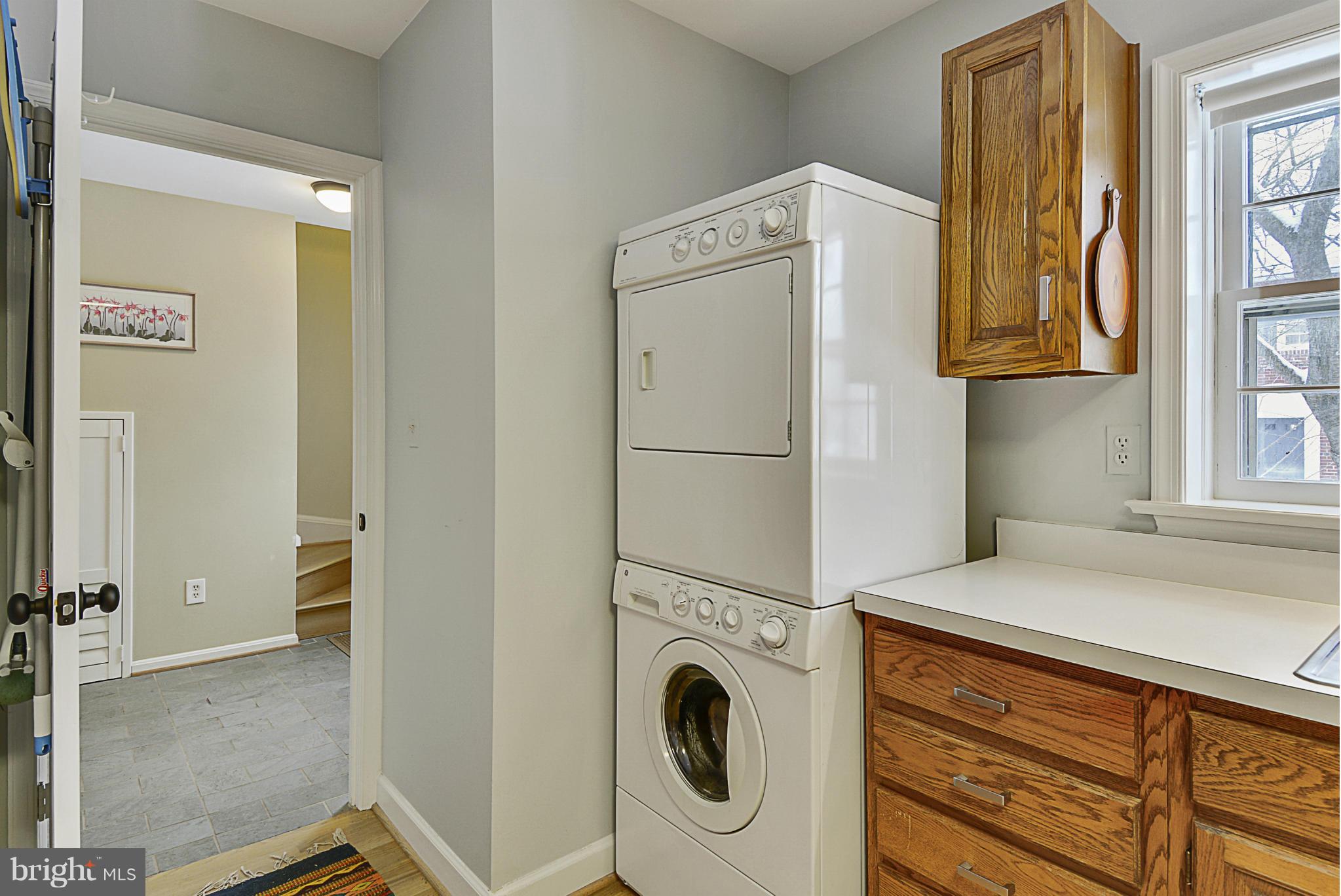 6681 Hillandale Road, Unit 124 Chevy Chase, MD 20815 - Photo 8 of 25 Kitchen