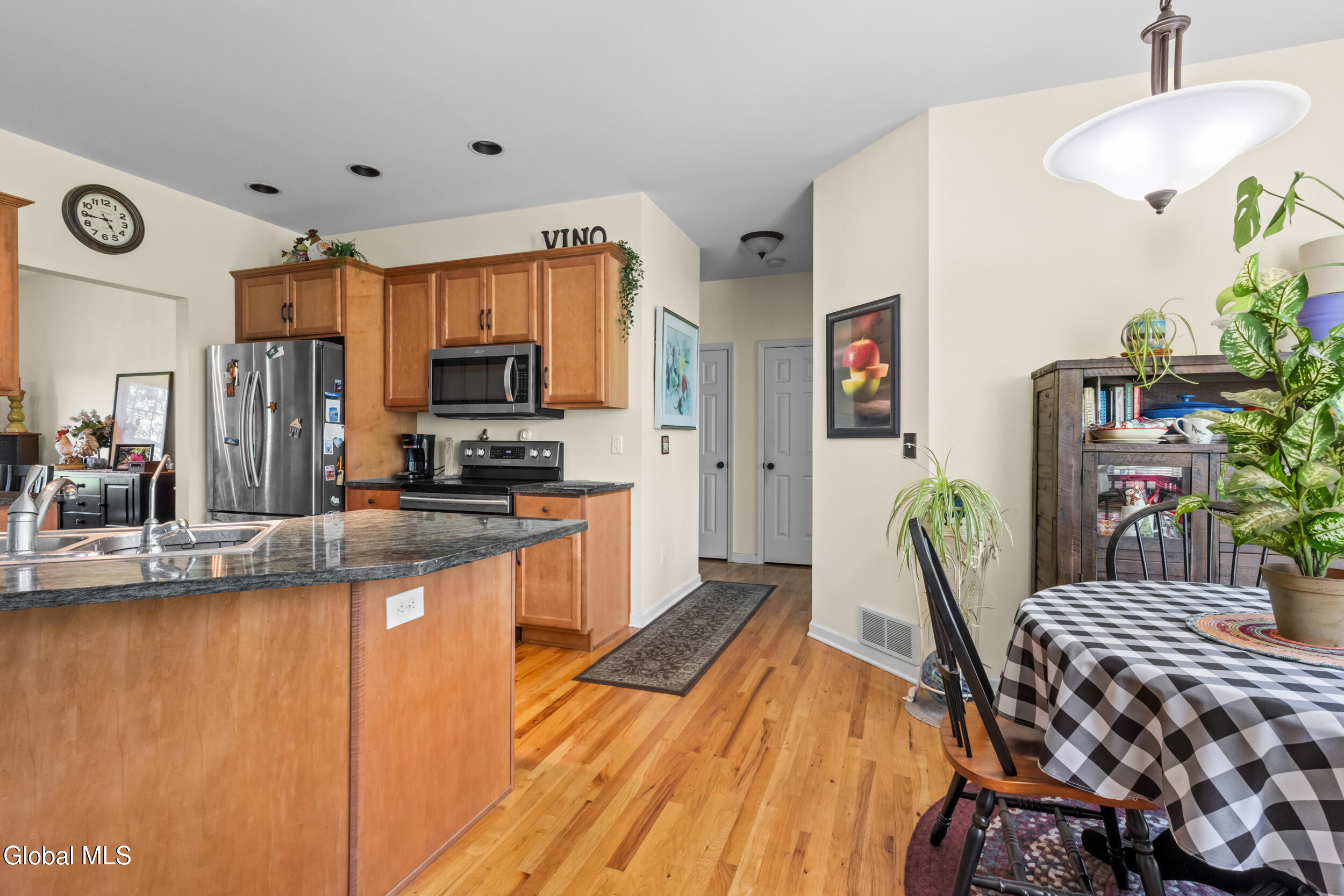 109 Abbey Road Poestenkill, NY 12140 - Photo 14 of 60 25__7__9513