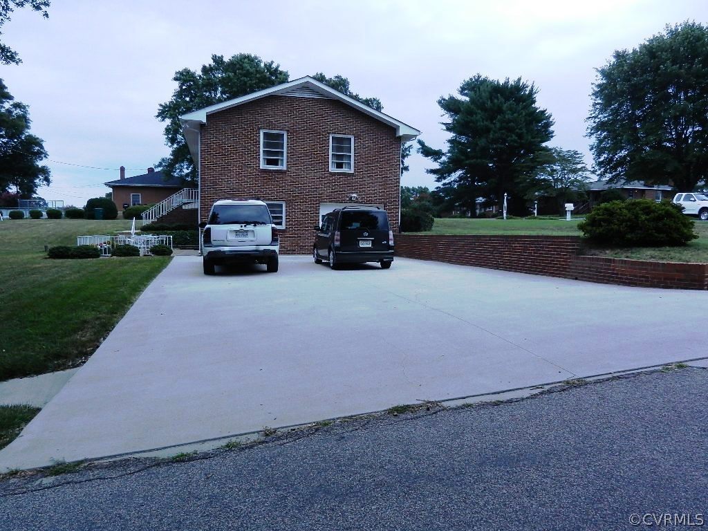 7452 Ridge View Road Mechanicsville, VA 23111 - Photo 3 of 22 Gallery Image 3