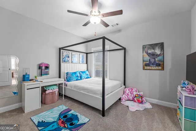 a bathroom with sink and a mirror