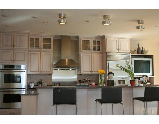 14-16 Tanglewood Road, Unit 16 Newton, MA 02459 - Photo 3 of 12