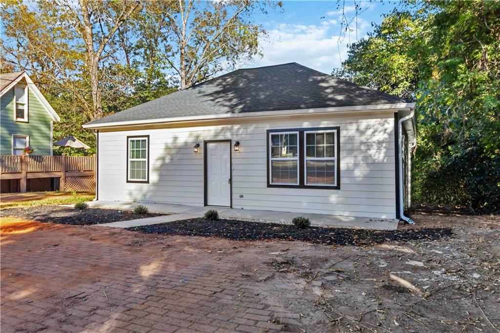 908 Emory Street Oxford, GA 30054 - Photo 2 of 17