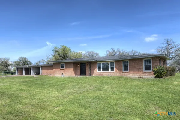 $475,000 | 3534 Highway 90 Alternate, Gonzales, TX 78629