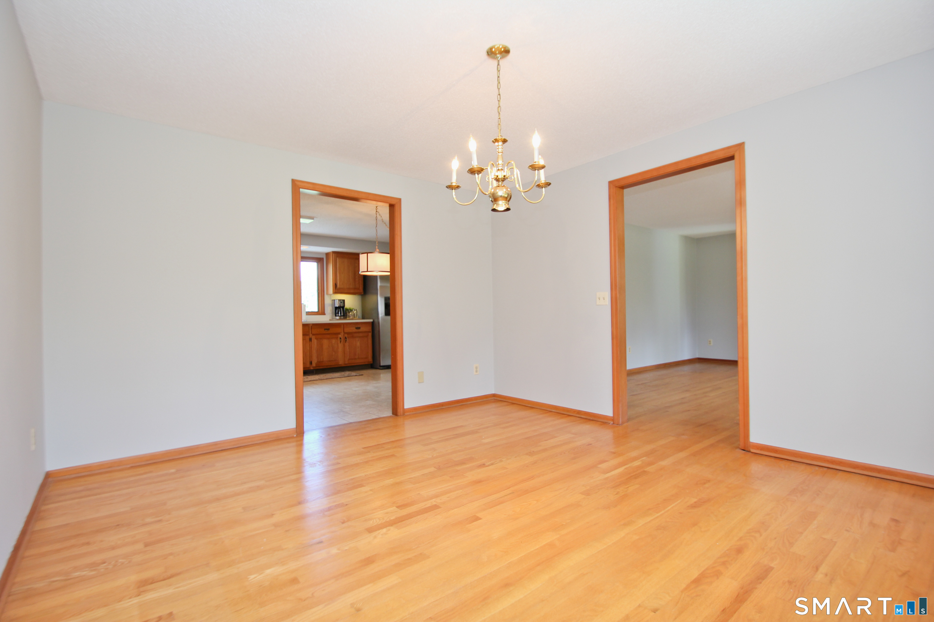 310 Thompsonville Road Suffield, CT 06078 - Photo 6 of 40
