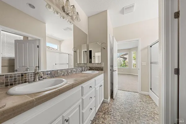 $2,400 | 505 Marianna Place, Rio Vista, CA 94571