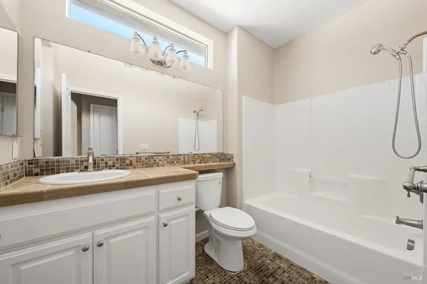 $2,400 | 505 Marianna Place, Rio Vista, CA 94571