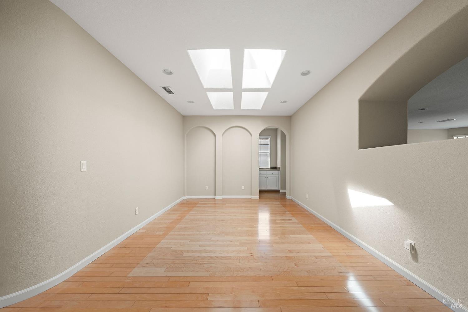 505 Marianna Place Rio Vista, CA 94571 - Photo 3 of 33 a view of entryway