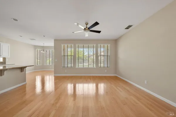 $2,400 | 505 Marianna Place, Rio Vista, CA 94571