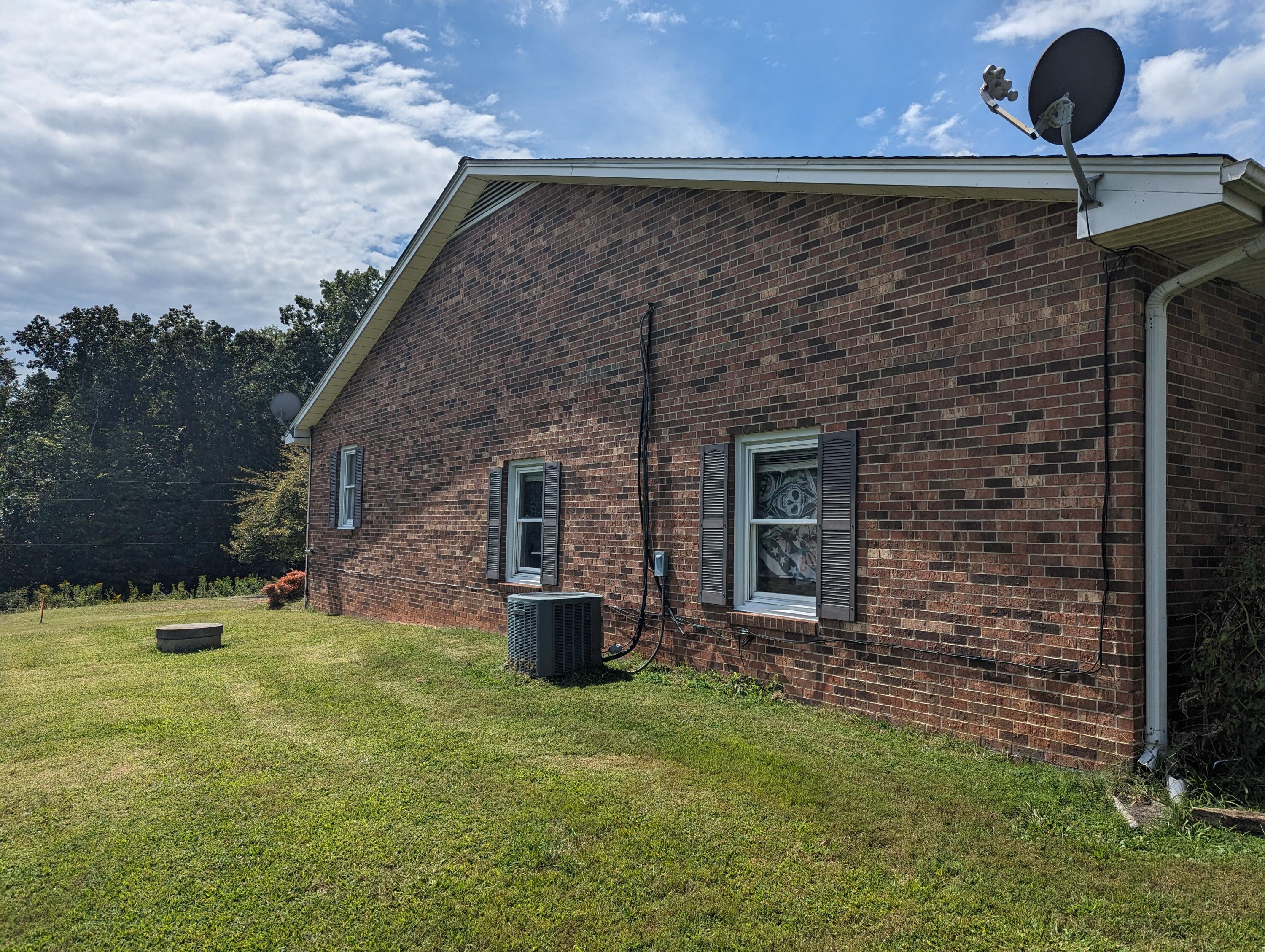 1715 Ball Park Road Rocky Mount, VA 24151 - Photo 6 of 44 PXL_20250903_173723820