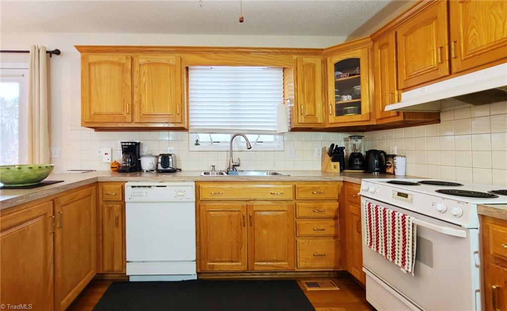 2301 Griffith Road Winston-Salem, NC 27103 - Photo 11 of 50 Kitchen area and appliances