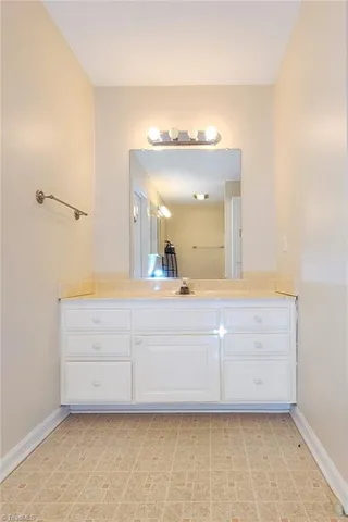 $640,000 | 2301 Griffith Road, Winston-Salem, NC 27103