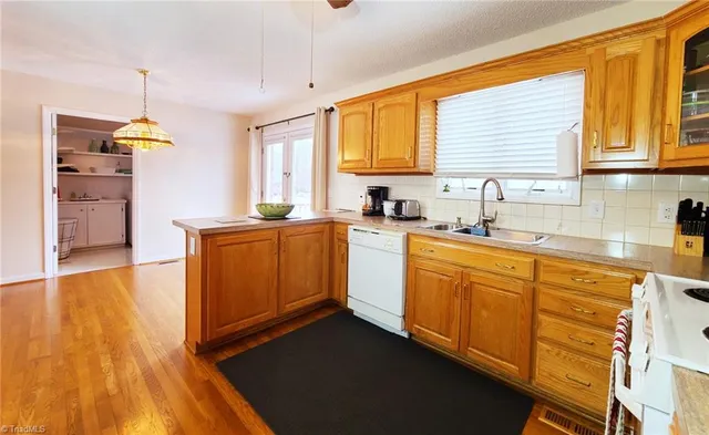 $640,000 | 2301 Griffith Road, Winston-Salem, NC 27103