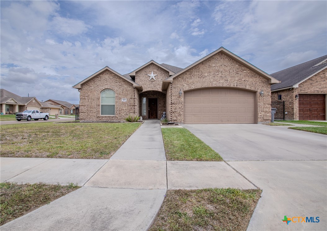102 Luke Court Victoria, TX 77904 - Photo 1 of 1