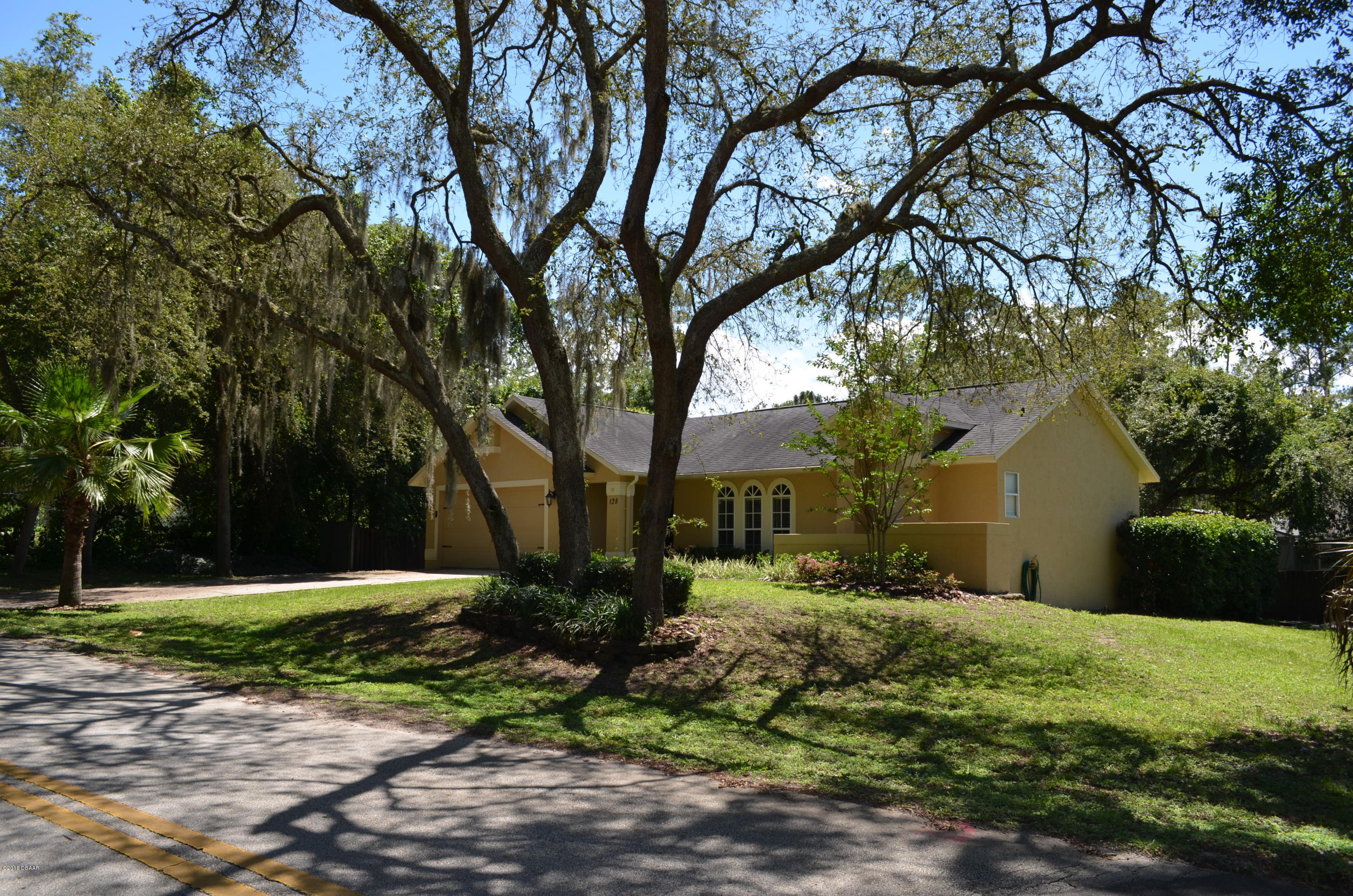 128 Matanzas Road DeBary, FL 32713 - Photo 2 of 50 DSC_0006