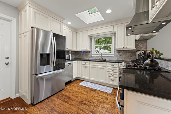 $649,900 | 208 Martin Place, Middletown, NJ 07748