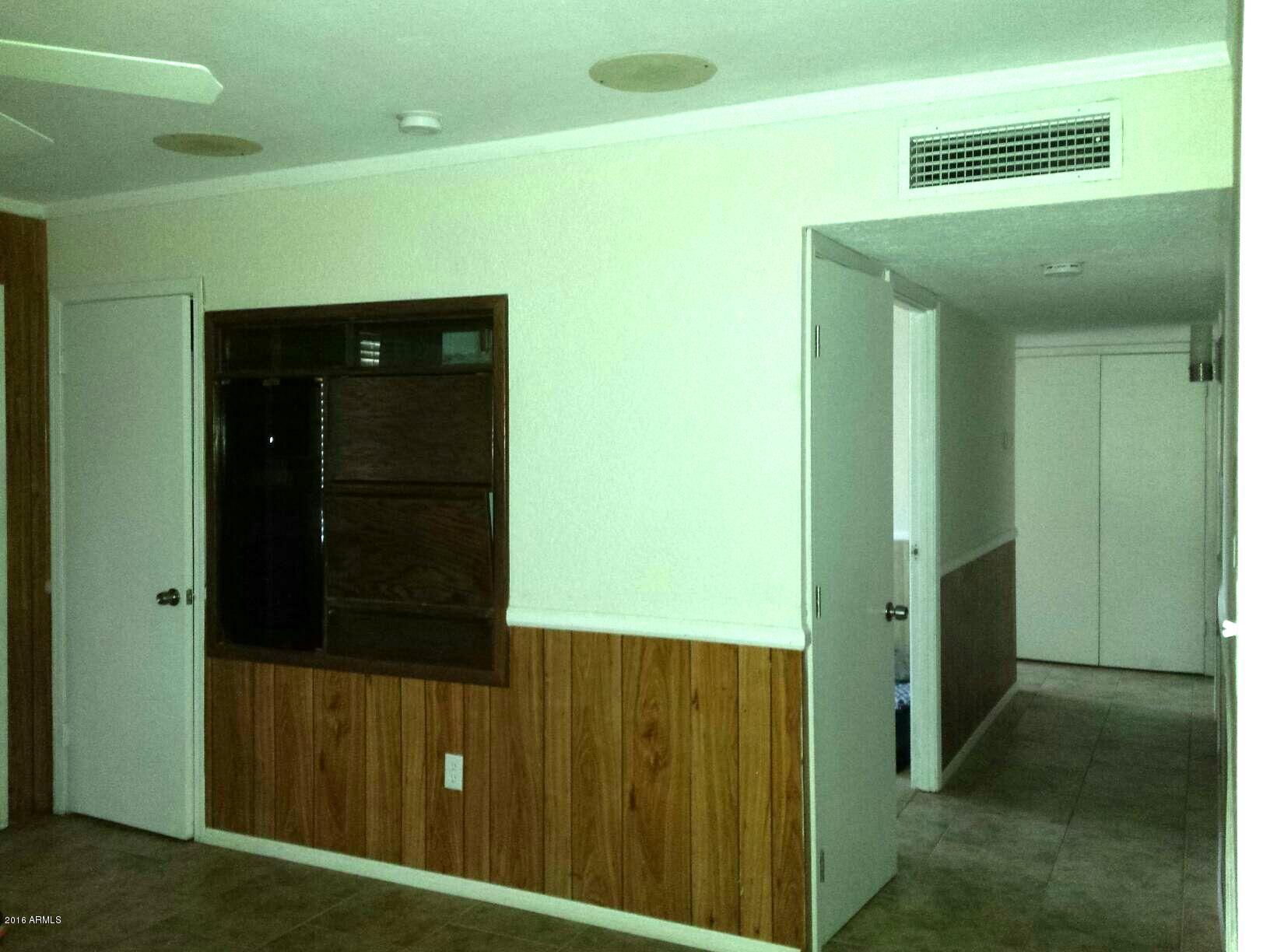 4133 West Osborn Road Phoenix, AZ 85019 - Photo 8 of 12 VZM.IMG_20160205_000801