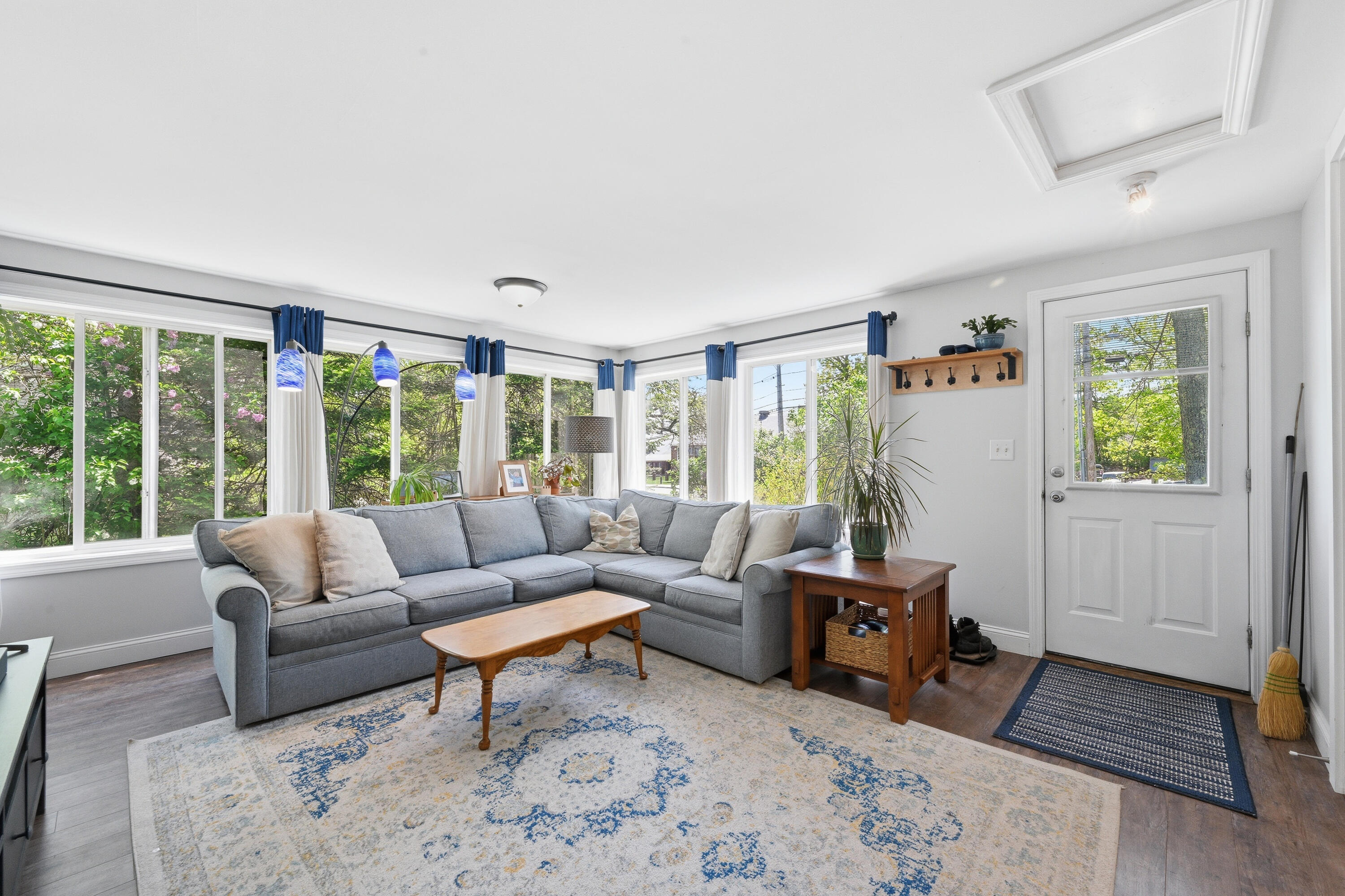77 Lunt Road Falmouth, ME 04105 - Photo 3 of 37 Living Room