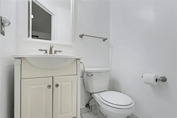 $299,900 | 45 Kings Gate South, Irondequoit, NY 14617