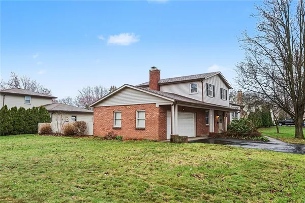 $299,900 | 45 Kings Gate South, Irondequoit, NY 14617