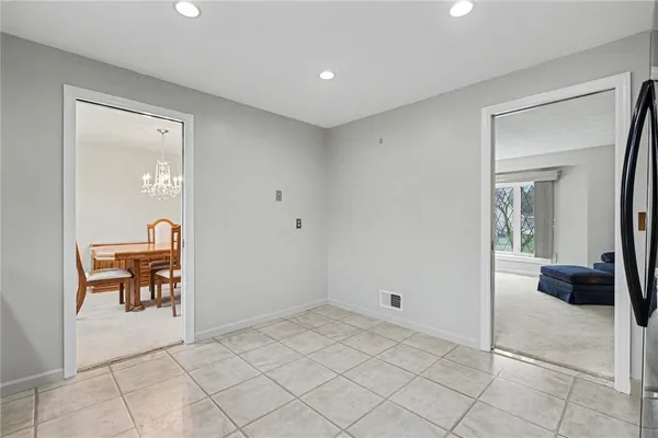 $299,900 | 45 Kings Gate South, Irondequoit, NY 14617