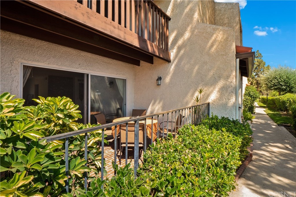 7739 Vía Capri Burbank, CA 91504 - Photo 21 of 33