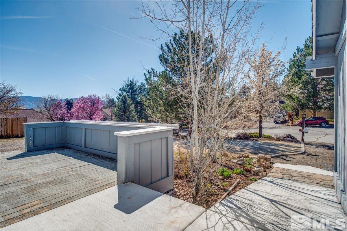 30 Black Pool Court Reno, NV 89511 - Photo 5 of 38 Photo 5