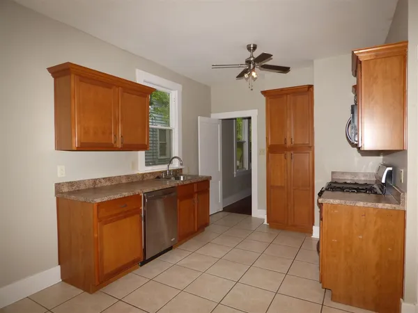 $1,795 | 447 Dickinson Street, Memphis, TN 38112