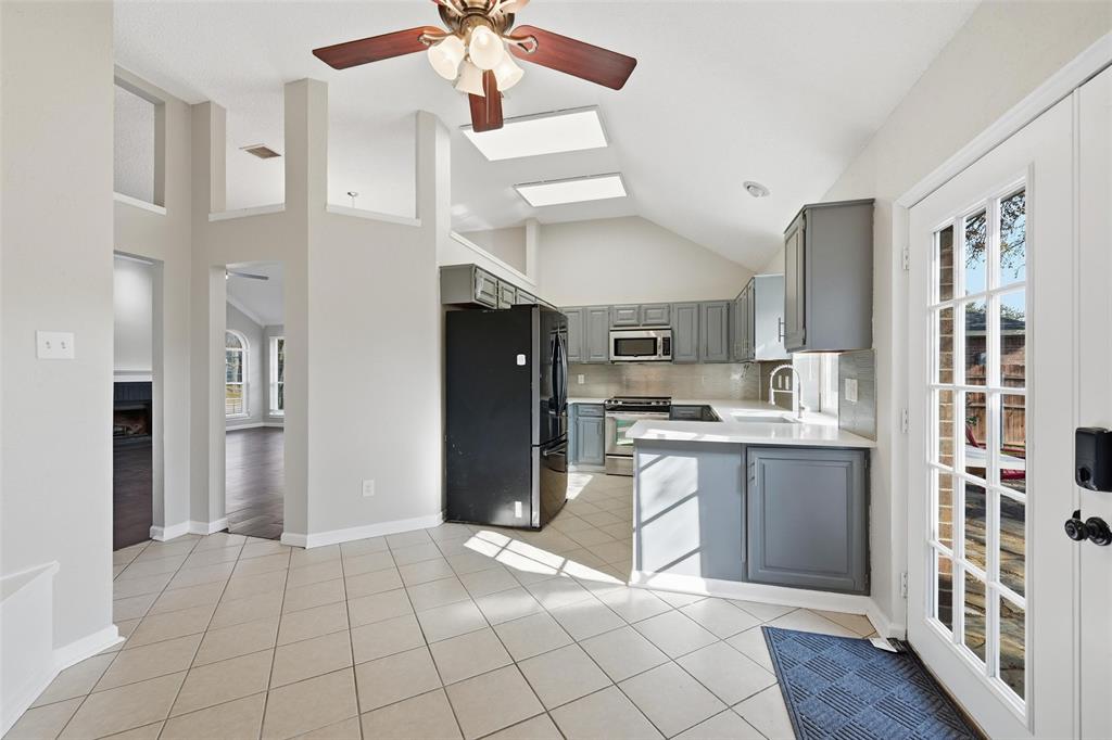 7514 Estates Way Rowlett, TX 75089 - Photo 11 of 31