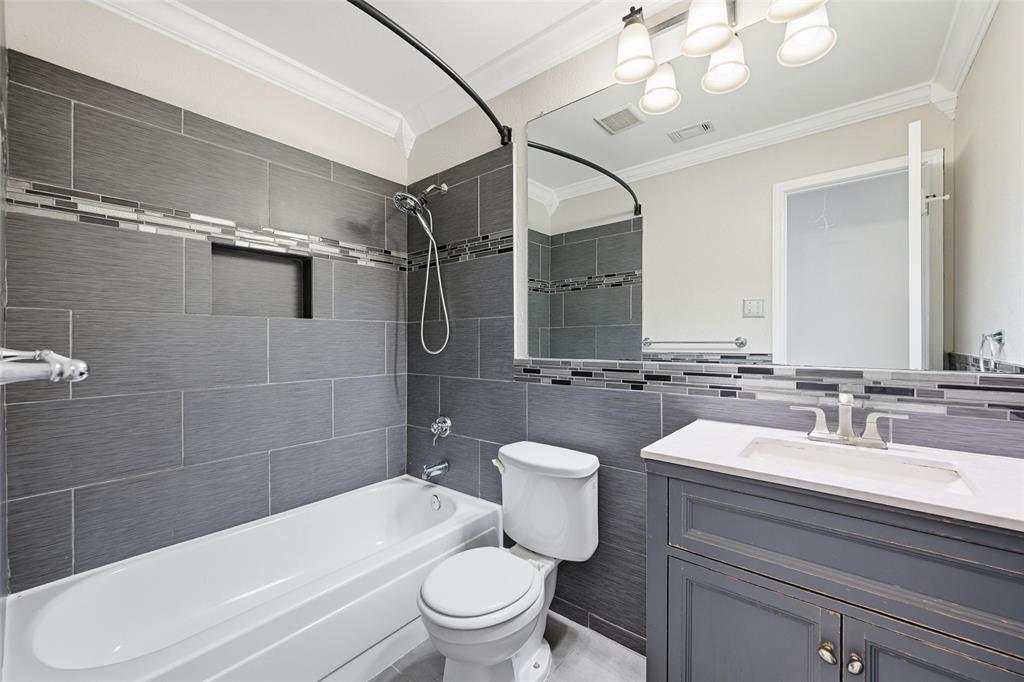 7514 Estates Way Rowlett, TX 75089 - Photo 10 of 31