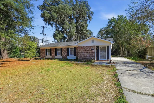 $2,100 | 2 La Brea Boulevard, Savannah, GA 31419