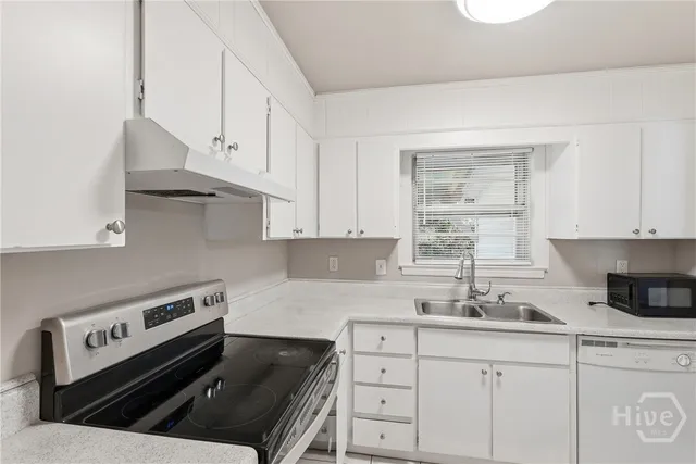 $2,100 | 2 La Brea Boulevard, Savannah, GA 31419