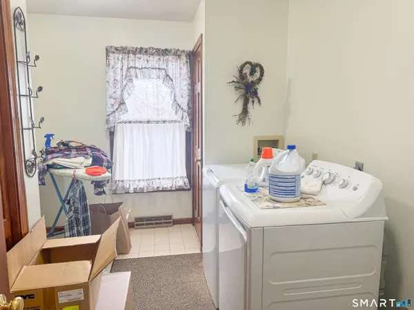 $569,000 | 10 Boris Court, Meriden, CT 06450