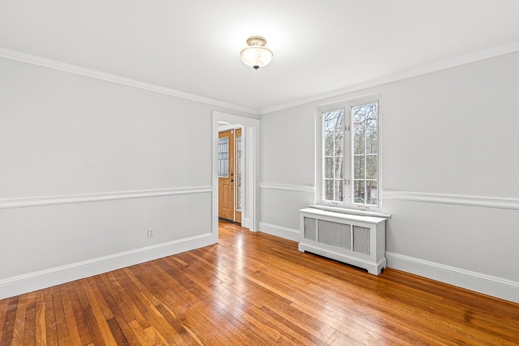10 Chesterford Road East Winchester, MA 01890 - Photo 8 of 39 Gallery Image 8
