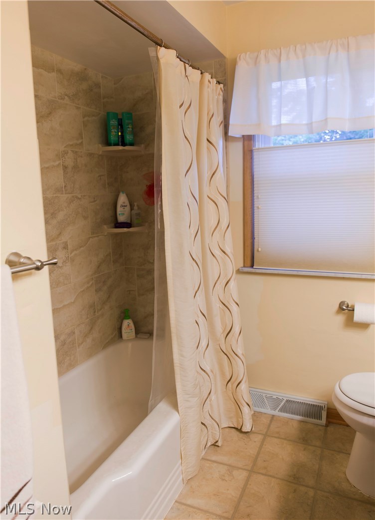 4810 Fairlawn Road Cleveland, OH 44124 - Photo 18 of 25 Gallery Image 18