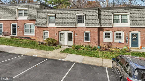 $399,900 | 5912 Minutemen Road, Unit 295, Springfield, VA 22152