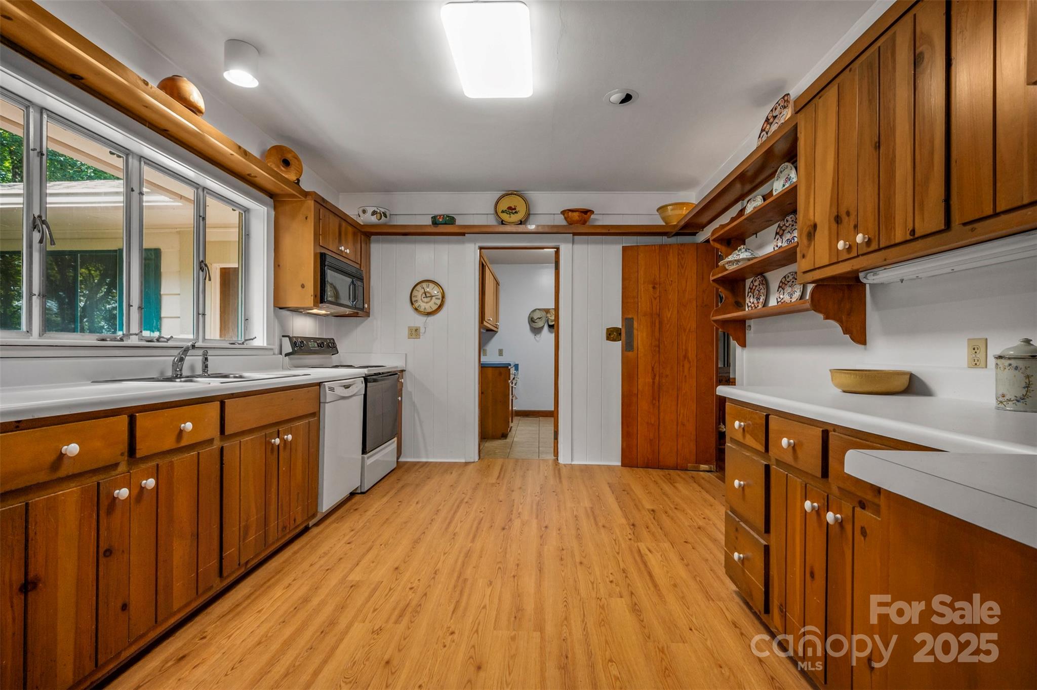 180 Doubleday Road Tryon, NC 28782 - Photo 11 of 15 Gallery Image 11