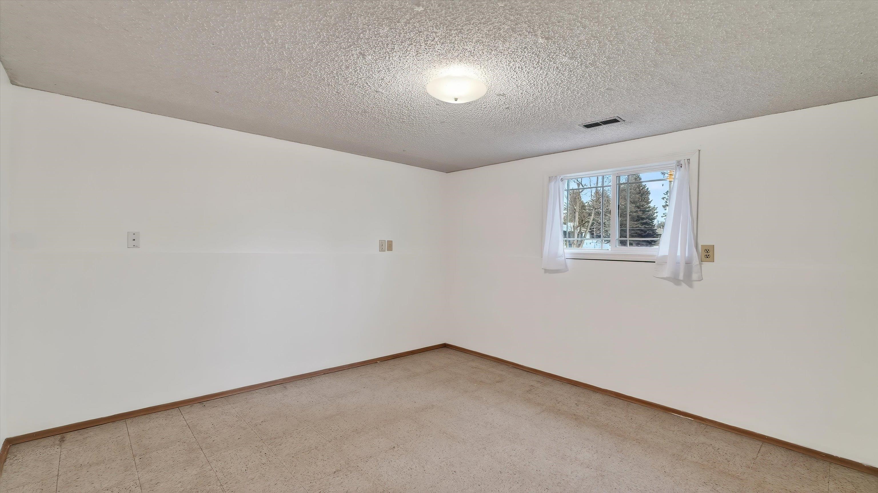 11407 North Post Street Spokane, WA 99218 - Photo 33 of 46
