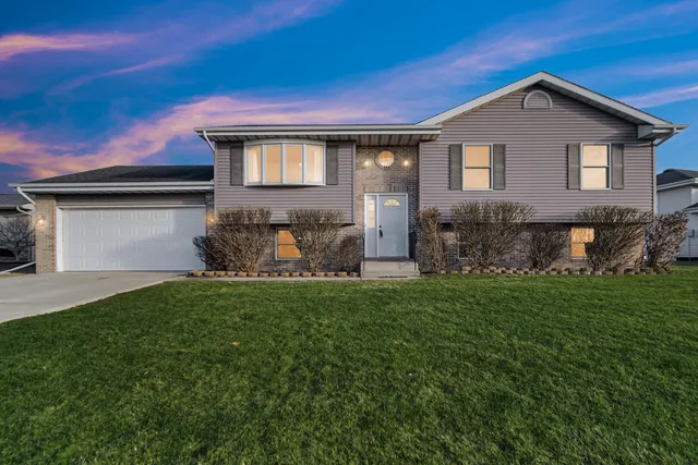 $340,000 | 17359 Camelot Drive, Lowell, IN 46356