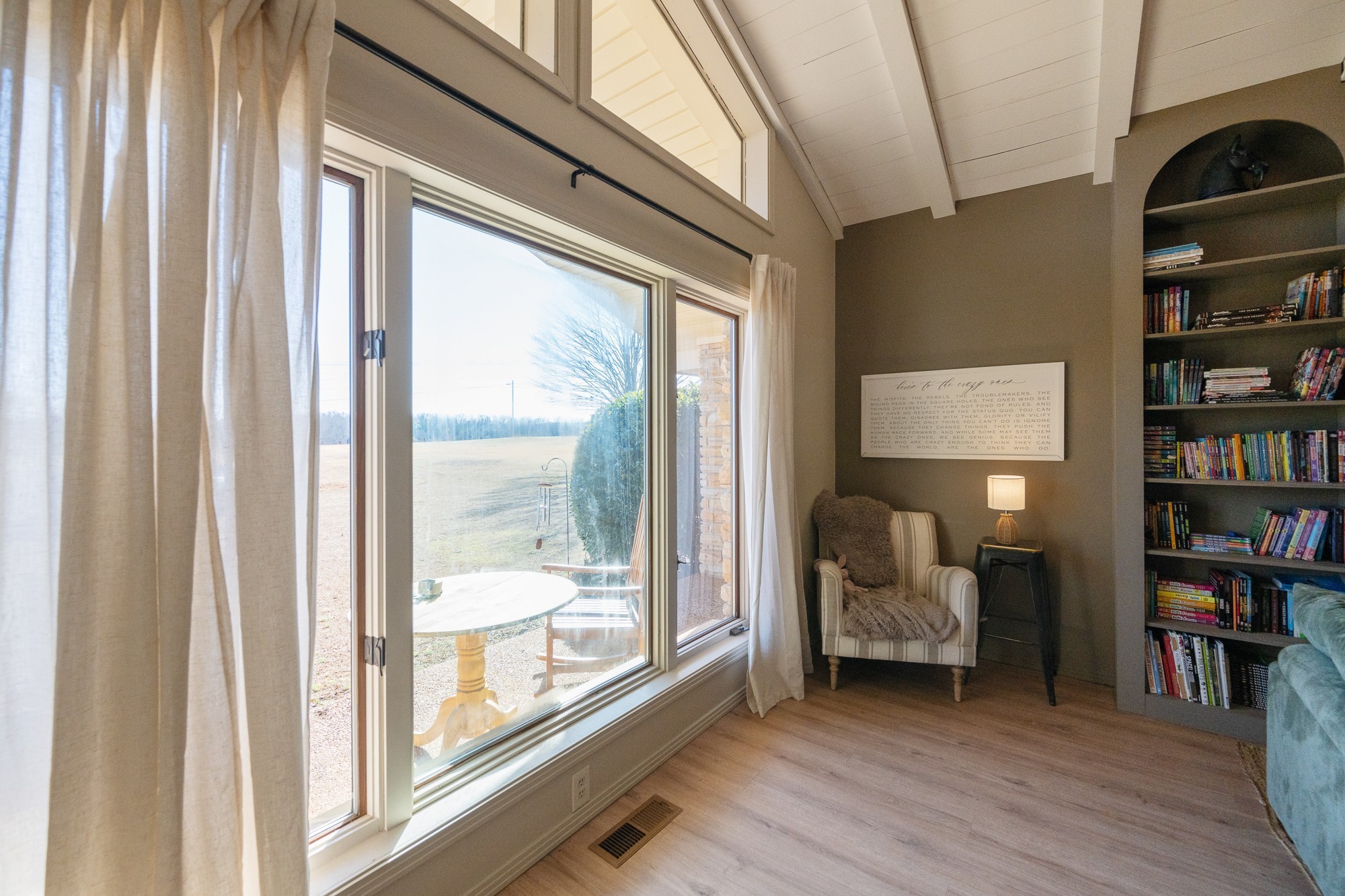 3080 Bible Hill Road Parsons, TN 38363 - Photo 10 of 76 a view of a livingroom with furniture and front door