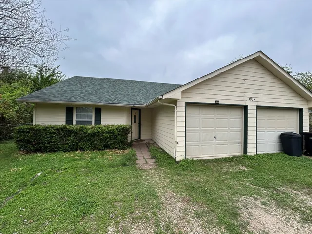 $1,300 | 603 East Sandy Lane, Unit B, Little River-Academy, TX 76554